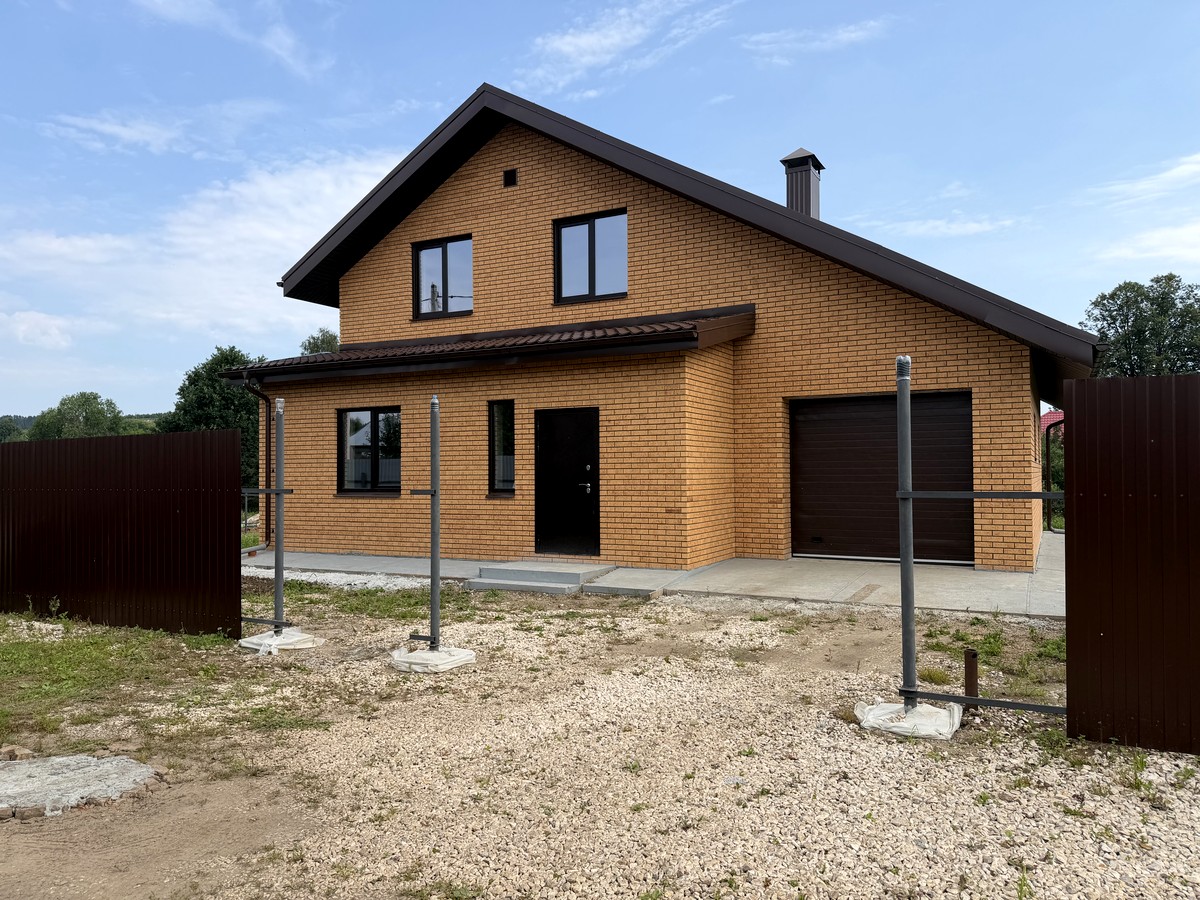 Дом из кирпича 140 м²